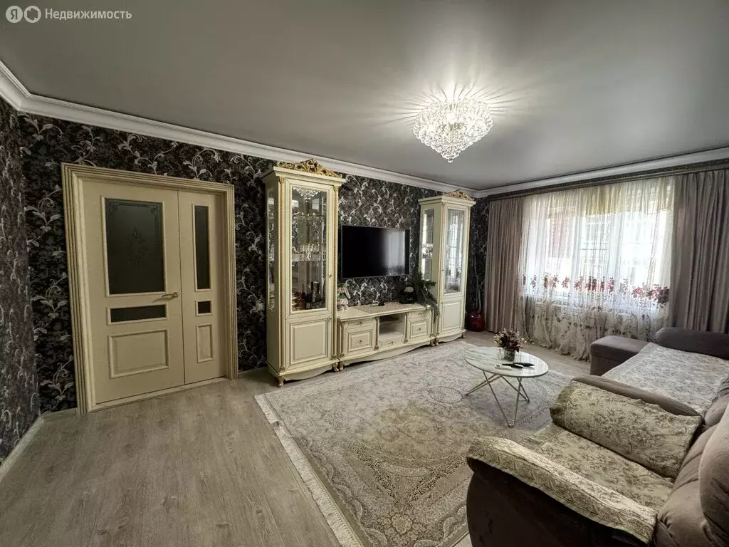2-комнатная квартира: Дербент, улица Сальмана, 20 (65 м) - Фото 0