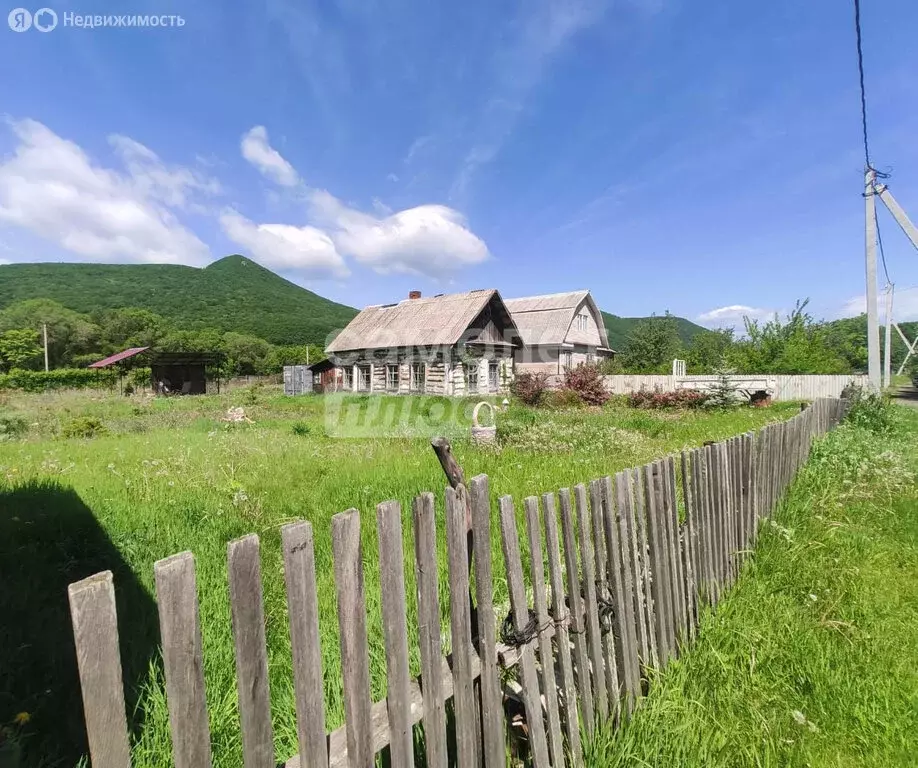 Участок в село Лазо, Центральная улица, 67 (22 м) - Фото 0