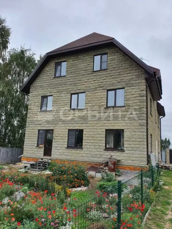 Дом в Тюменская область, Тюмень пер. Строительный (304 м) - Фото 0