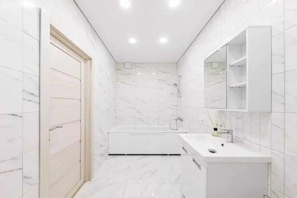 1-комнатная квартира: Екатеринбург, Шадринский переулок, 14к1 (43 м) - Фото 2