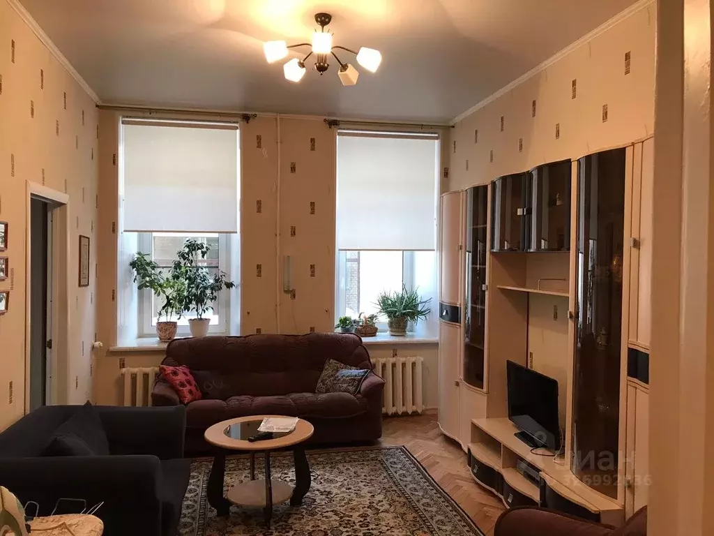 4-к кв. Санкт-Петербург Шпалерная ул., 34 (70.0 м) - Фото 0