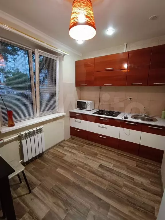 1-к. квартира, 40 м, 1/9 эт. - Фото 0