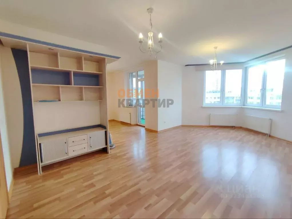 2-к кв. Свердловская область, Екатеринбург ул. Уральская, 75 (76.3 м) - Фото 1