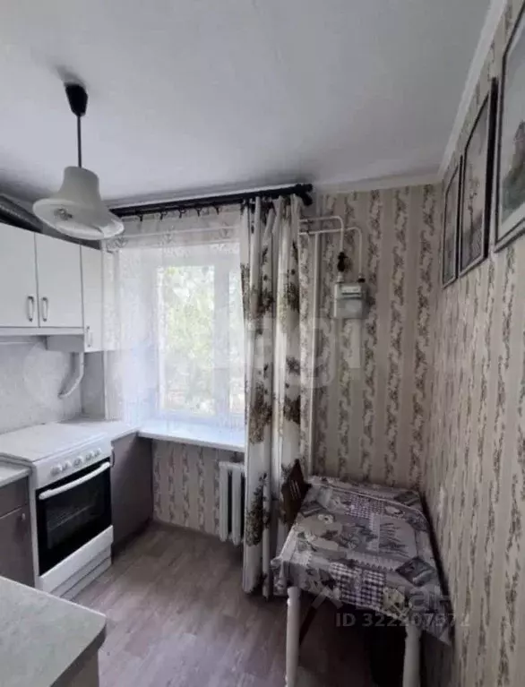 2-к кв. Крым, Евпатория городской округ, Мирный пгт ул. Сырникова, 9 ... - Фото 0