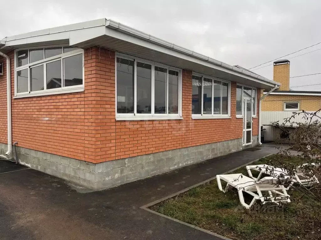 Дом в Ростовская область, Неклиновский район, с. Новобессергеневка ул. ... - Фото 1