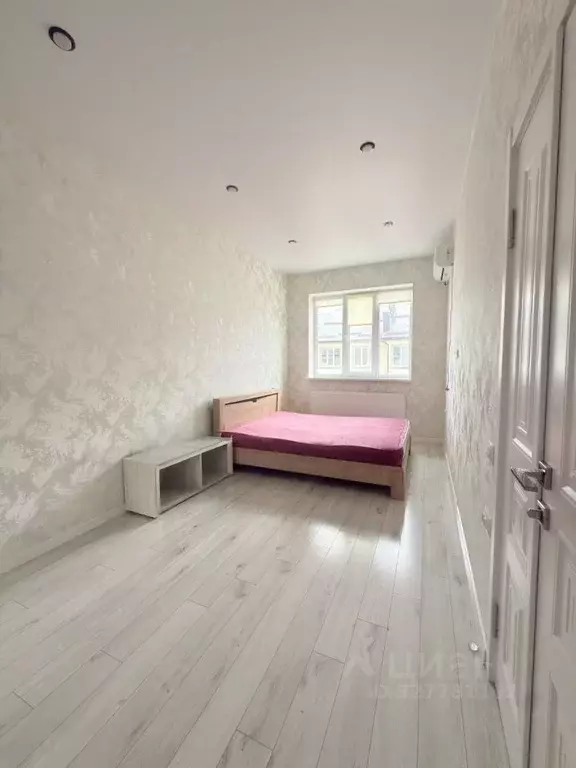 1-к кв. Кабардино-Балкария, Нальчик ул. Солнечная (32.0 м) - Фото 1