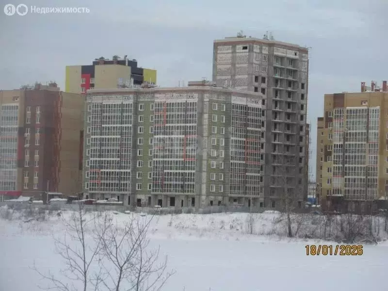 3-комнатная квартира: Йошкар-Ола, улица 70-летия Вооружённых Сил СССР, ... - Фото 1