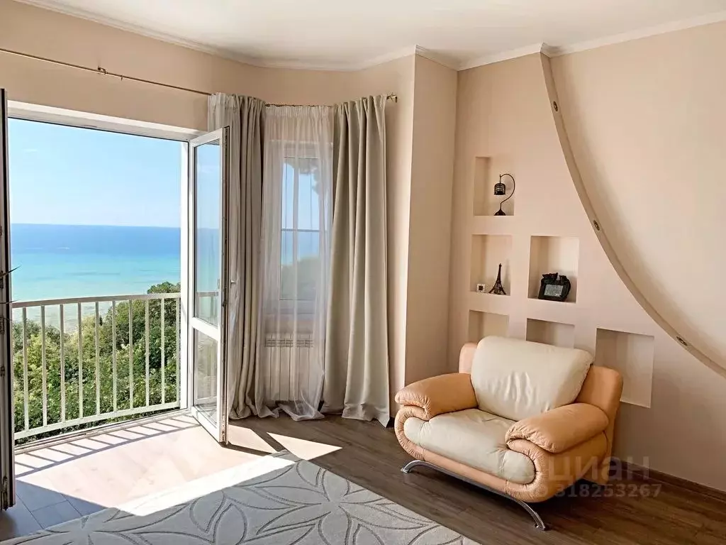 Дом в Краснодарский край, Сочи Курортный просп., 108/10 (150 м) - Фото 0