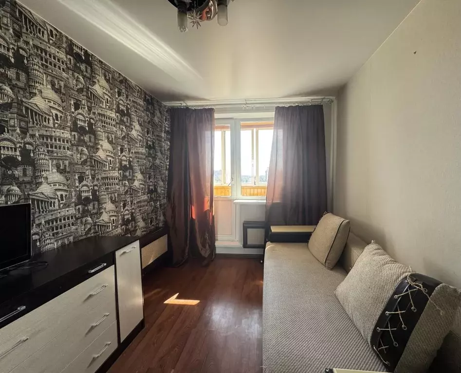 Продается 3-комнатная квартира - Фото 1