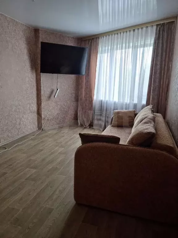 3-к. квартира, 70 м, 4/10 эт. - Фото 0