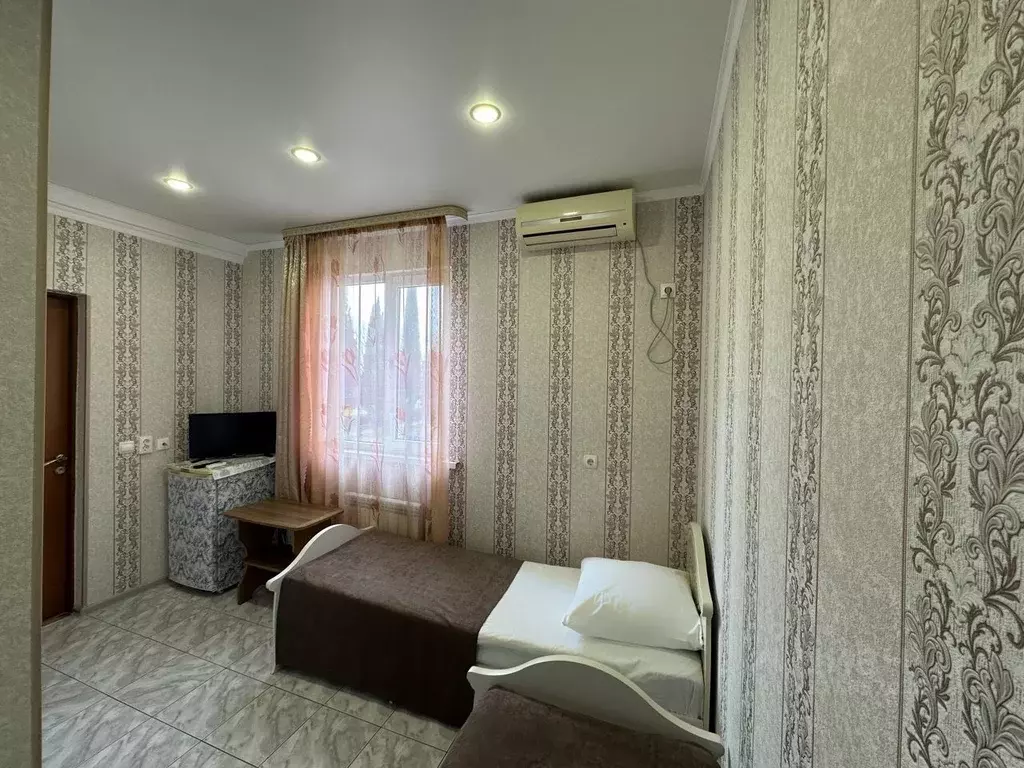 Комната Краснодарский край, Сочи ул. Ленина, 102 (12.0 м) - Фото 1