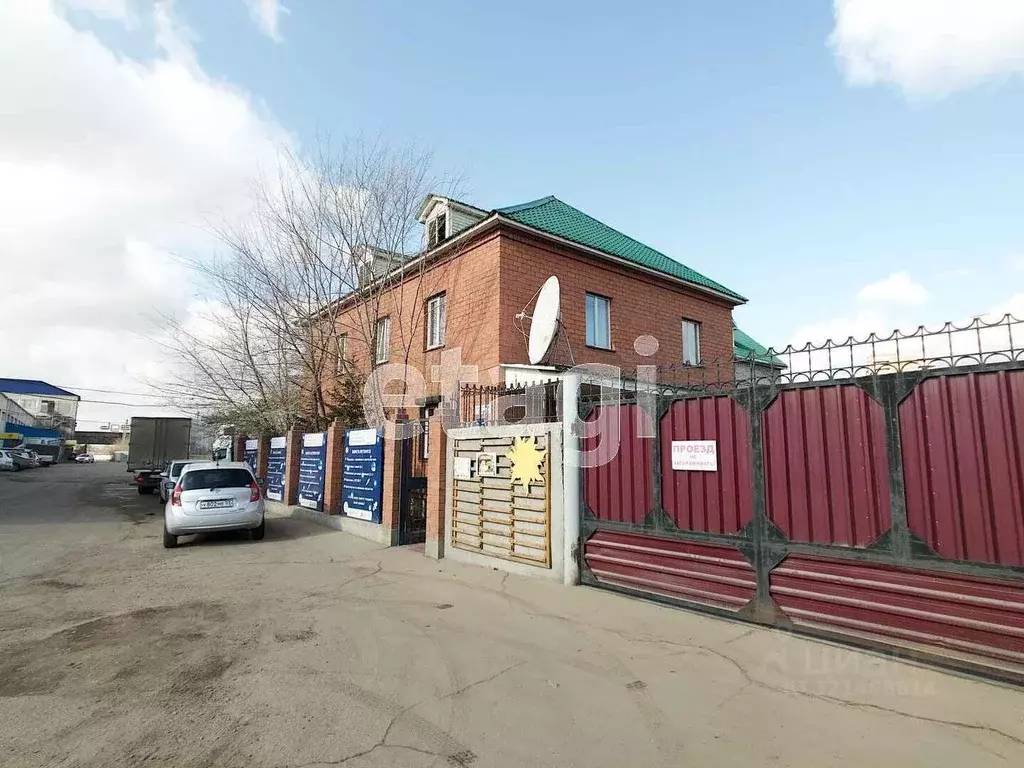 Офис в Бурятия, Улан-Удэ ул. Сахьяновой, 5 (600 м) - Фото 0