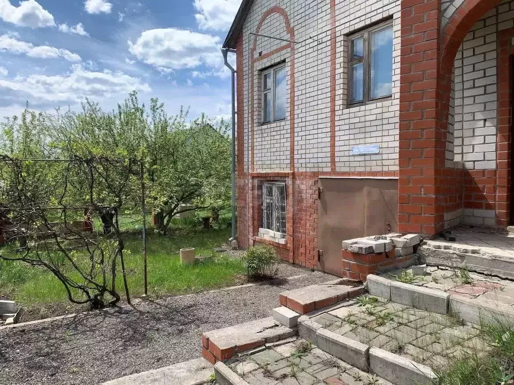 Дом в Белгородская область, Белгород пер. 3-й Шагаровский, 1 (193 м) - Фото 0