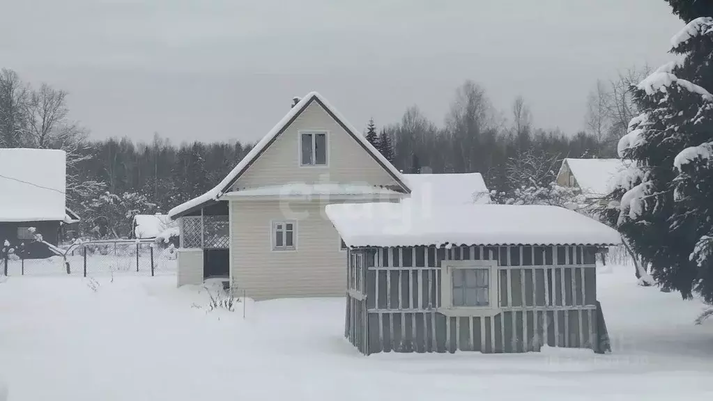 Дом в Ленинградская область, Киришский район, Будогощское городское ... - Фото 1