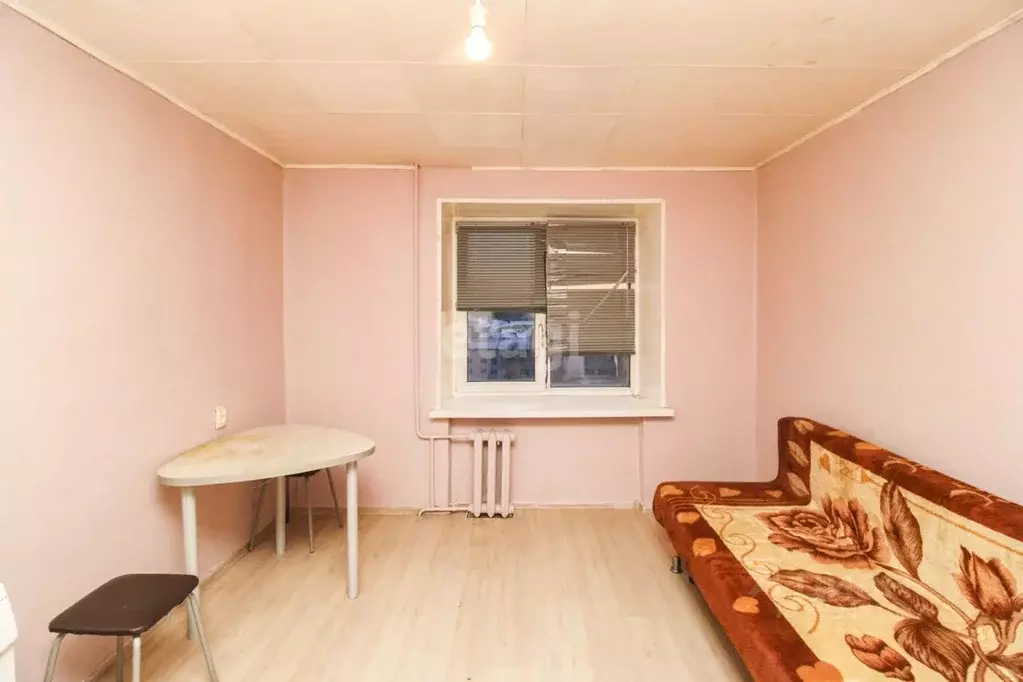 Комната Тюменская область, Тюмень ул. Республики, 214 (13.0 м) - Фото 1