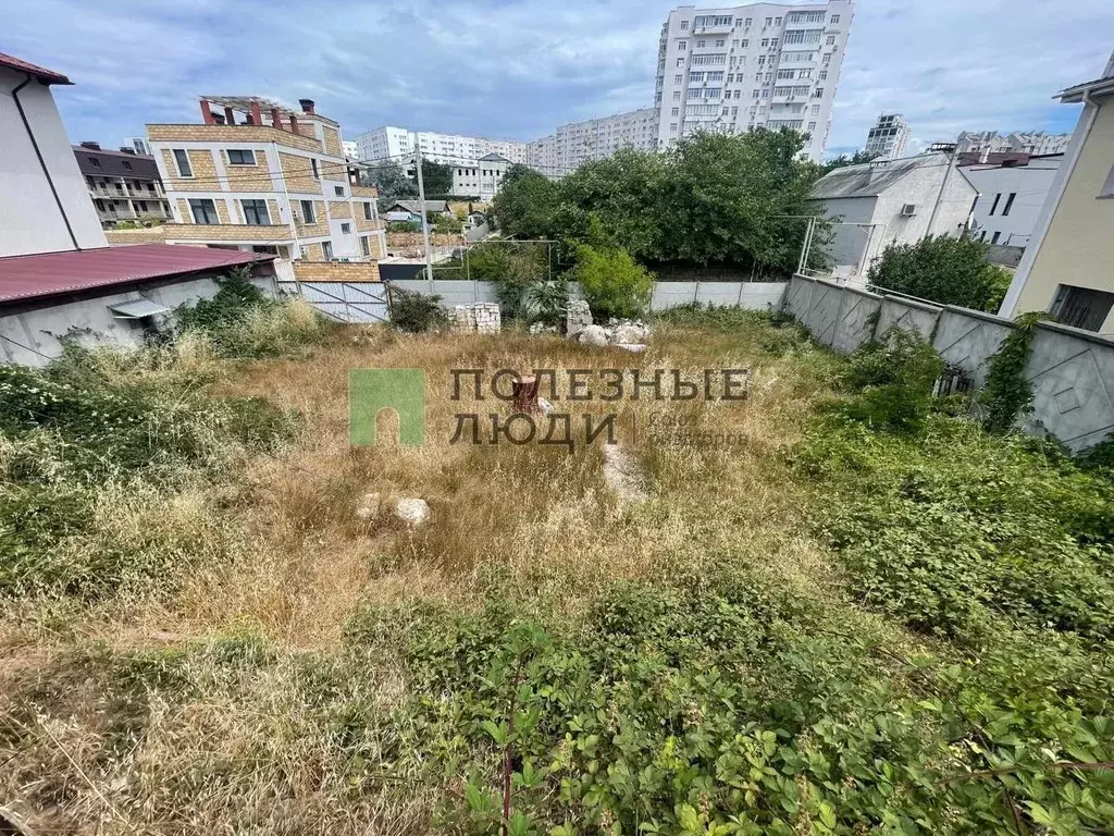 Участок в Севастополь ул. Героев Бреста, 92 (4.3 сот.) - Фото 1