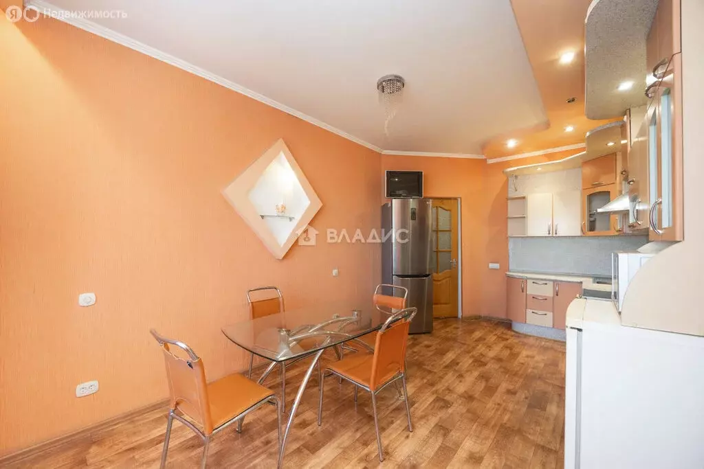 3-комнатная квартира: Благовещенск, Забурхановская улица, 85 (100 м) - Фото 2