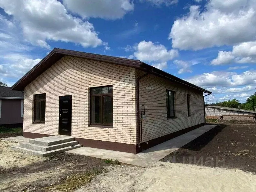 Дом в Белгородская область, Старооскольский городской округ, с. ... - Фото 2