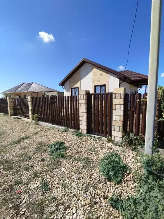 Дом в Краснодарский край, Темрюкский район, Тамань ст-ца ул. Карла ... - Фото 1