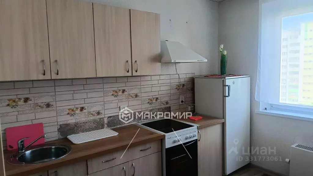 1-к кв. Челябинская область, Челябинск ул. Трашутина, 24 (40.0 м) - Фото 1