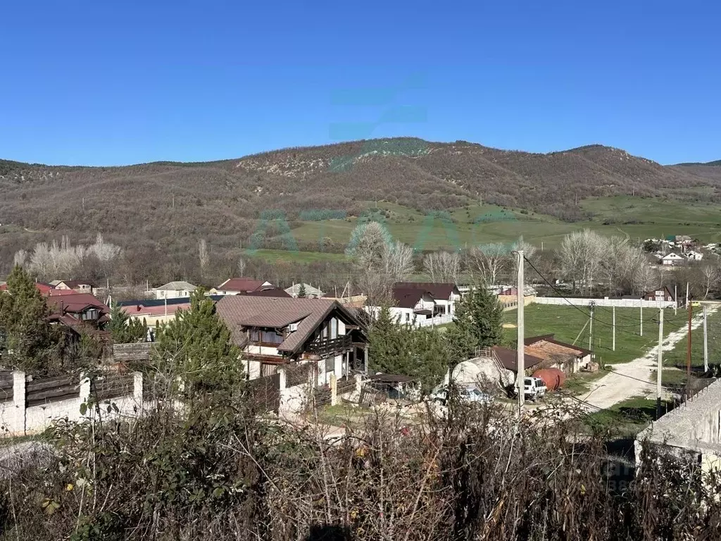 Участок в Крым, Бахчисарайский район, Голубинское с/пос, с. Нижняя ... - Фото 1