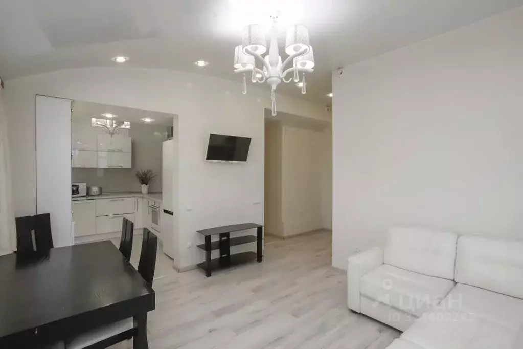 3-к кв. Иркутская область, Иркутск Дальневосточная ул., 134 (79.9 м) - Фото 1