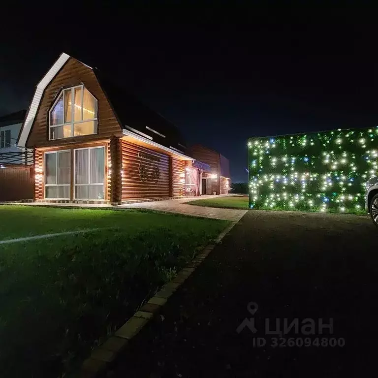 Дом в Краснодарский край, Динской район, Новотитаровская ст-ца ул. ... - Фото 1