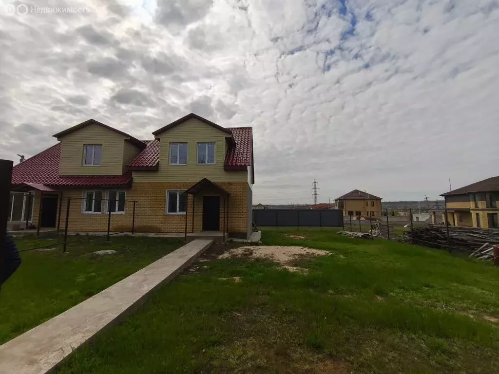Дом в Волгоградская область, рабочий посёлок Городище, Орловская улица ... - Фото 1