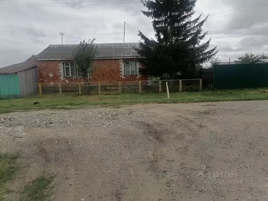 Дом в Омская область, Кормиловский район, д. Корниловка Зеленая ул., 5 ... - Фото 1