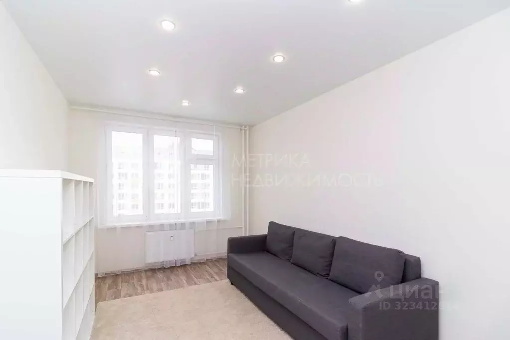 1-к кв. Тюменская область, Тюмень ул. Василия Подшибякина, 21 (38.8 м) - Фото 1