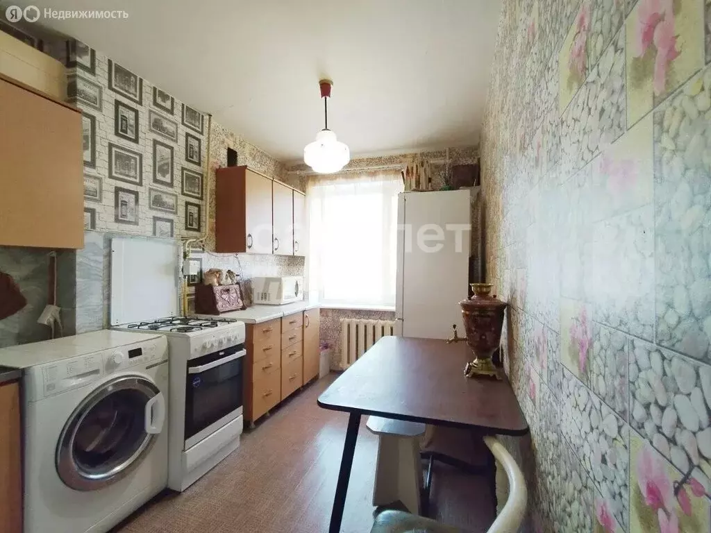 3-комнатная квартира: Пермь, улица Маршала Толбухина, 16 (60.4 м) - Фото 0