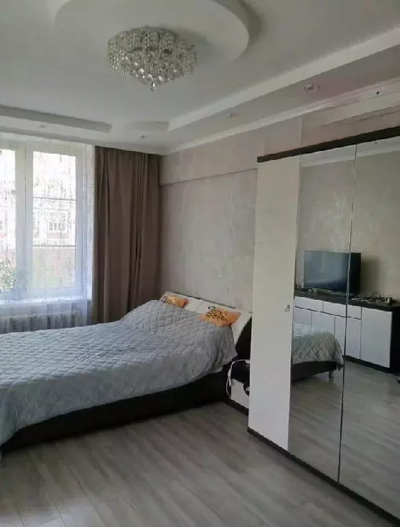 Продается 3-комнатная квартира - Фото 1