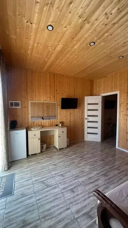 Дом в Крым, Сакский район, с. Штормовое ул. Прибрежная, 13А (20 м) - Фото 2