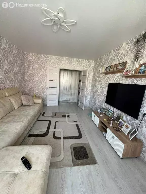 3-комнатная квартира: Новосибирск, улица Тюленина, 15/1 (66.6 м) - Фото 1