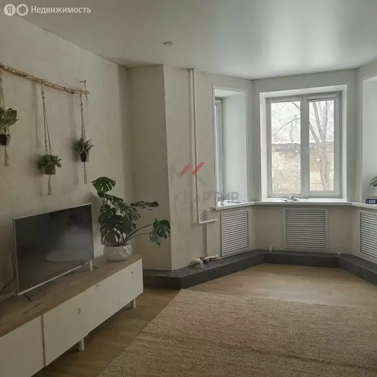 3-комнатная квартира: Черногорск, улица Дзержинского, 4А (67.9 м) - Фото 1