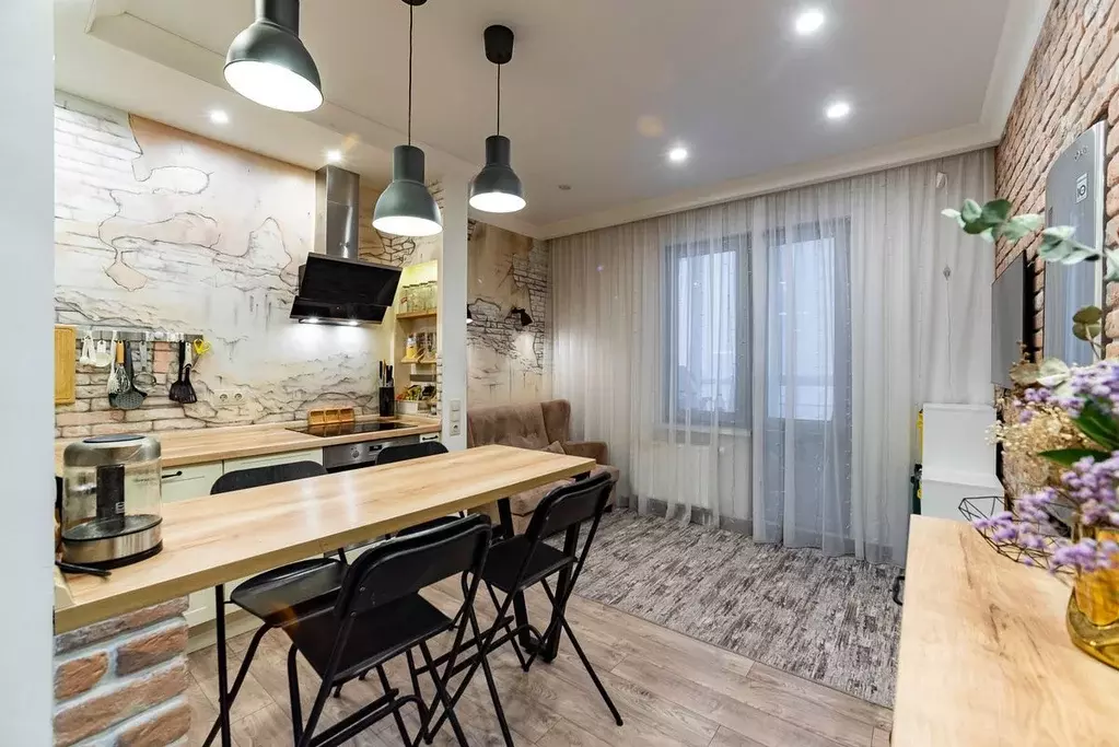 1-к кв. Свердловская область, Екатеринбург ул. Заводская, 92А (46.6 м) - Фото 1