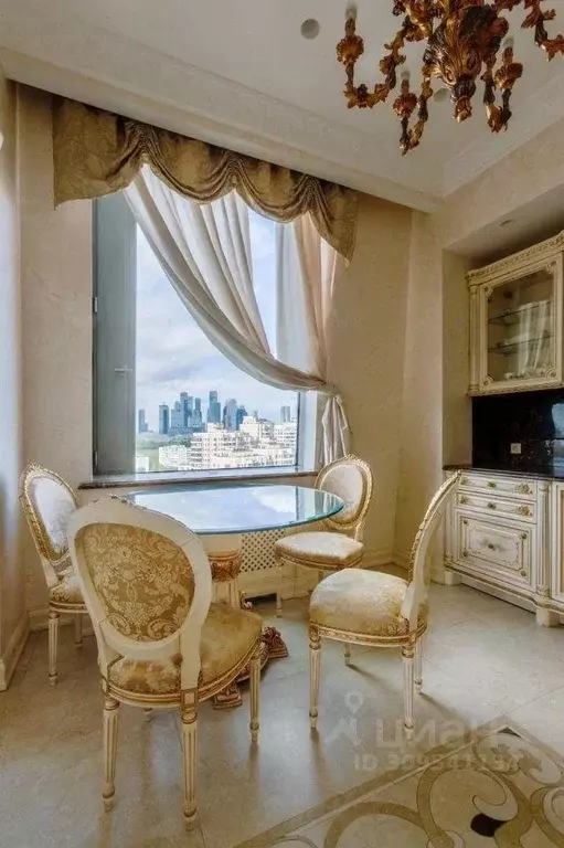 Квартира, 4 комнаты, 152 м - Фото 0