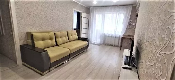 2-к кв. Омская область, Омск просп. Космический, 4 (45.0 м) - Фото 1