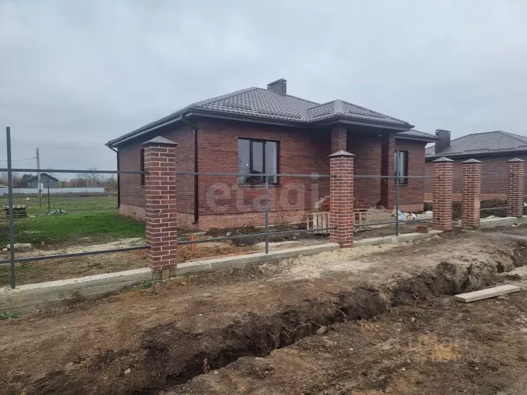 Дом в Ростовская область, Азовский район, Новоалександровка хут.  (107 ... - Фото 1