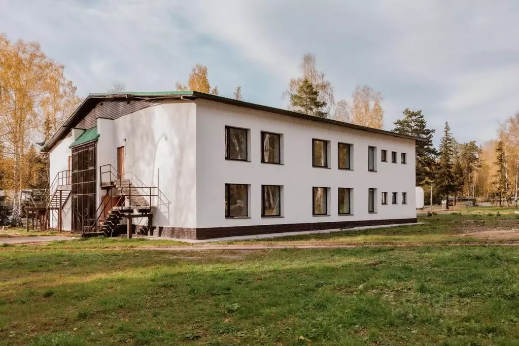 Помещение свободного назначения в Свердловская область, Кировградский ... - Фото 0