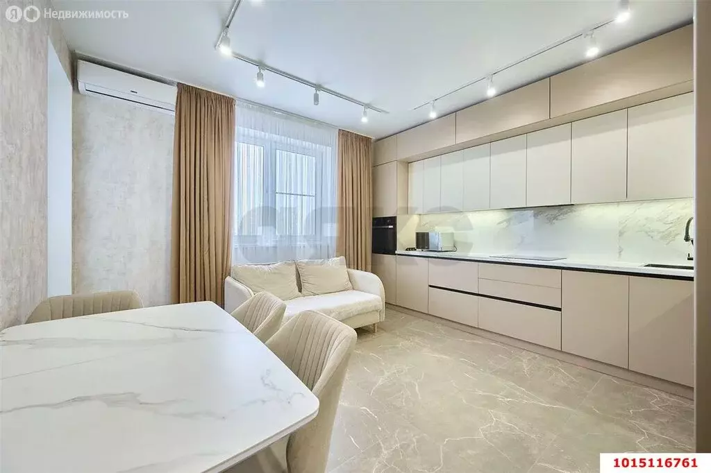 3-комнатная квартира: Краснодар, Стахановская улица, 1/5 (100 м) - Фото 1