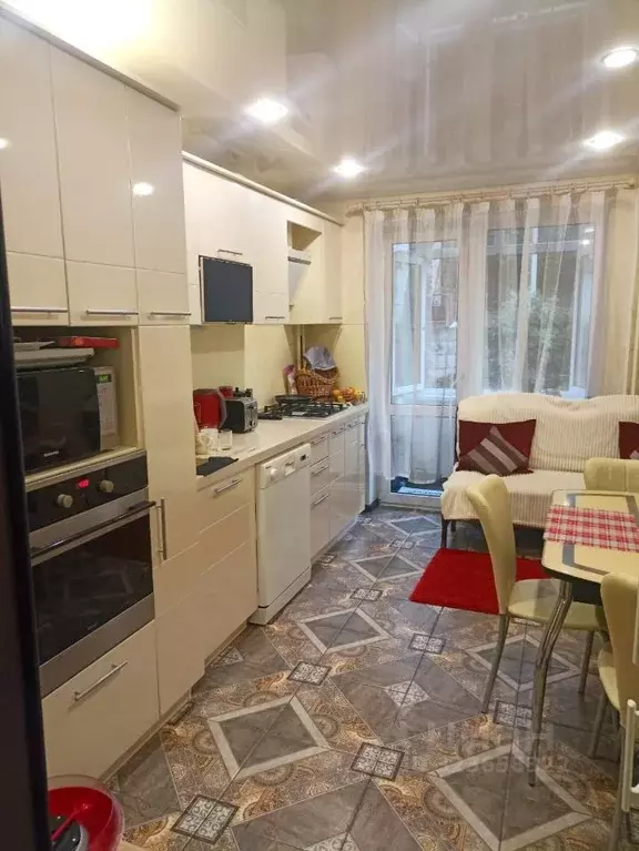 3-к кв. Краснодарский край, Туапсе ул. Судоремонтников, 58 (75.0 м) - Фото 1