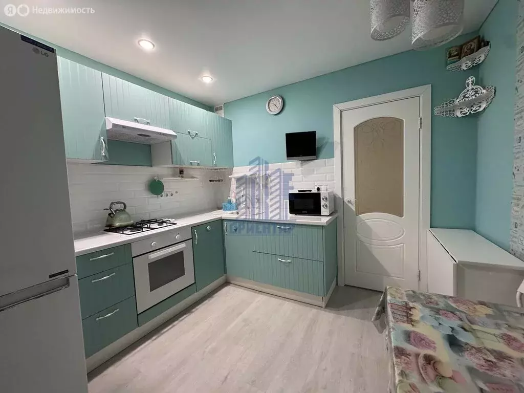 2-комнатная квартира: Чебоксары, проспект Геннадия Айги, 10 (63.2 м) - Фото 1