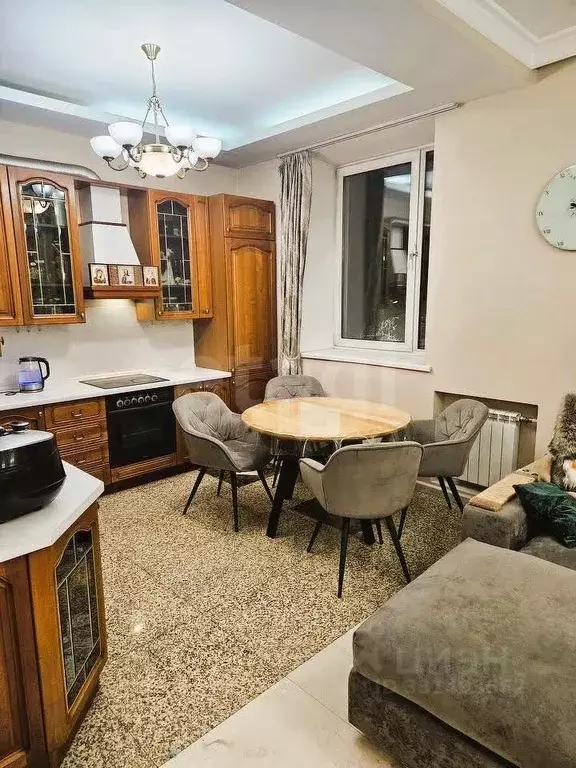 2-к кв. Иркутская область, Иркутск Российская ул., 8 (90.7 м) - Фото 1