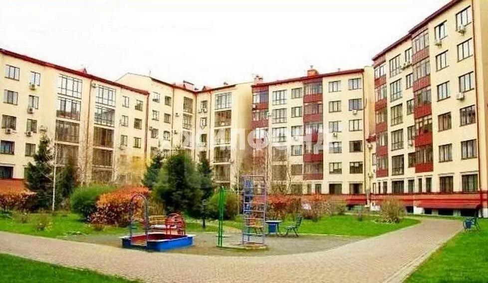 3-комнатная квартира: Кемерово, проспект Химиков, 43А (70 м) - Фото 0