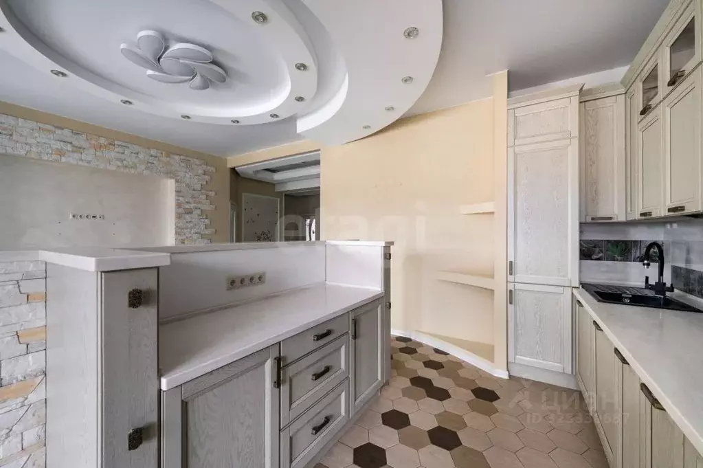 3-к кв. Московская область, Балашиха Кучино мкр, ул. Соловьева, 5к1 ... - Фото 1