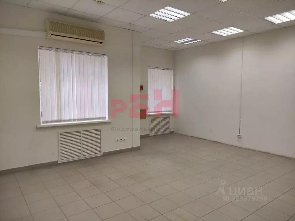 Помещение свободного назначения в Тюменская область, Тюмень ул. ... - Фото 2