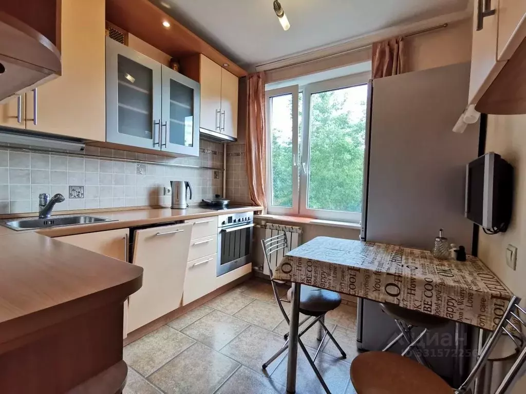 2-к кв. Москва Перекопская ул., 30к1 (50.0 м) - Фото 1