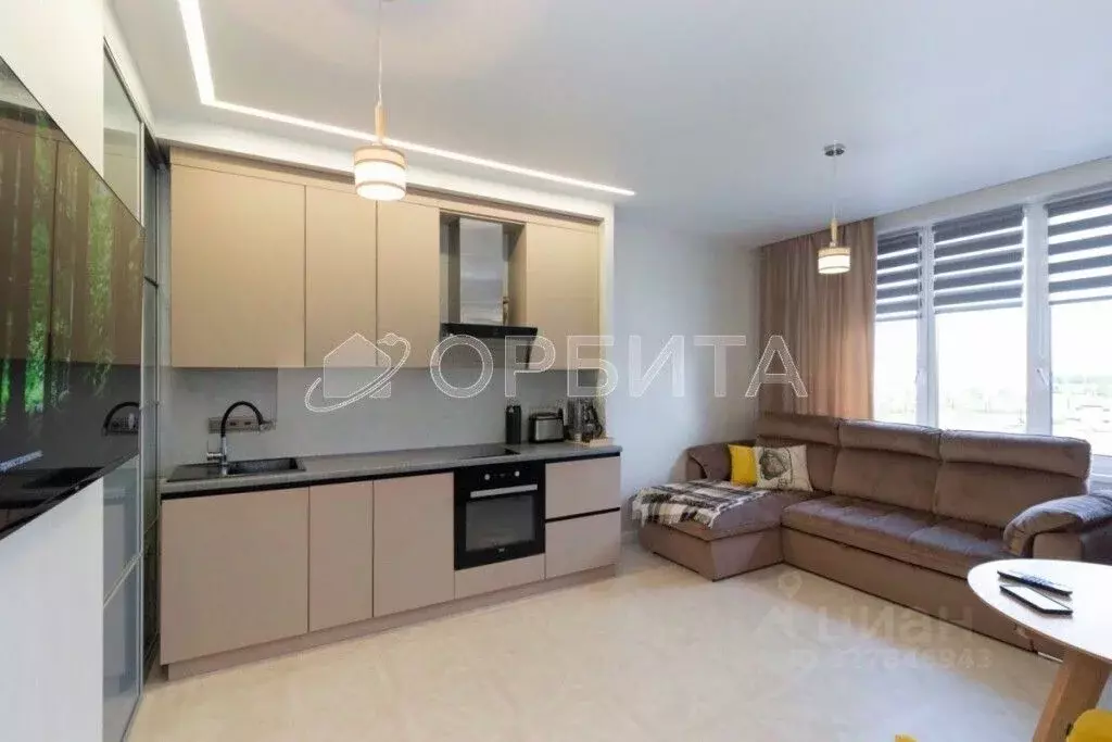 2-к кв. Тюменская область, Тюмень ул. Фармана Салманова, 12 (60.5 м) - Фото 2