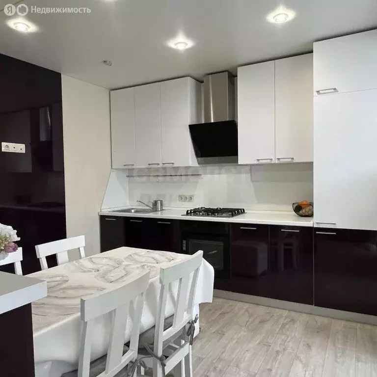 3-комнатная квартира: Оренбург, Северный проезд, 1 (66.8 м) - Фото 1